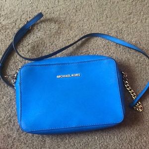 Michael kors crossbody